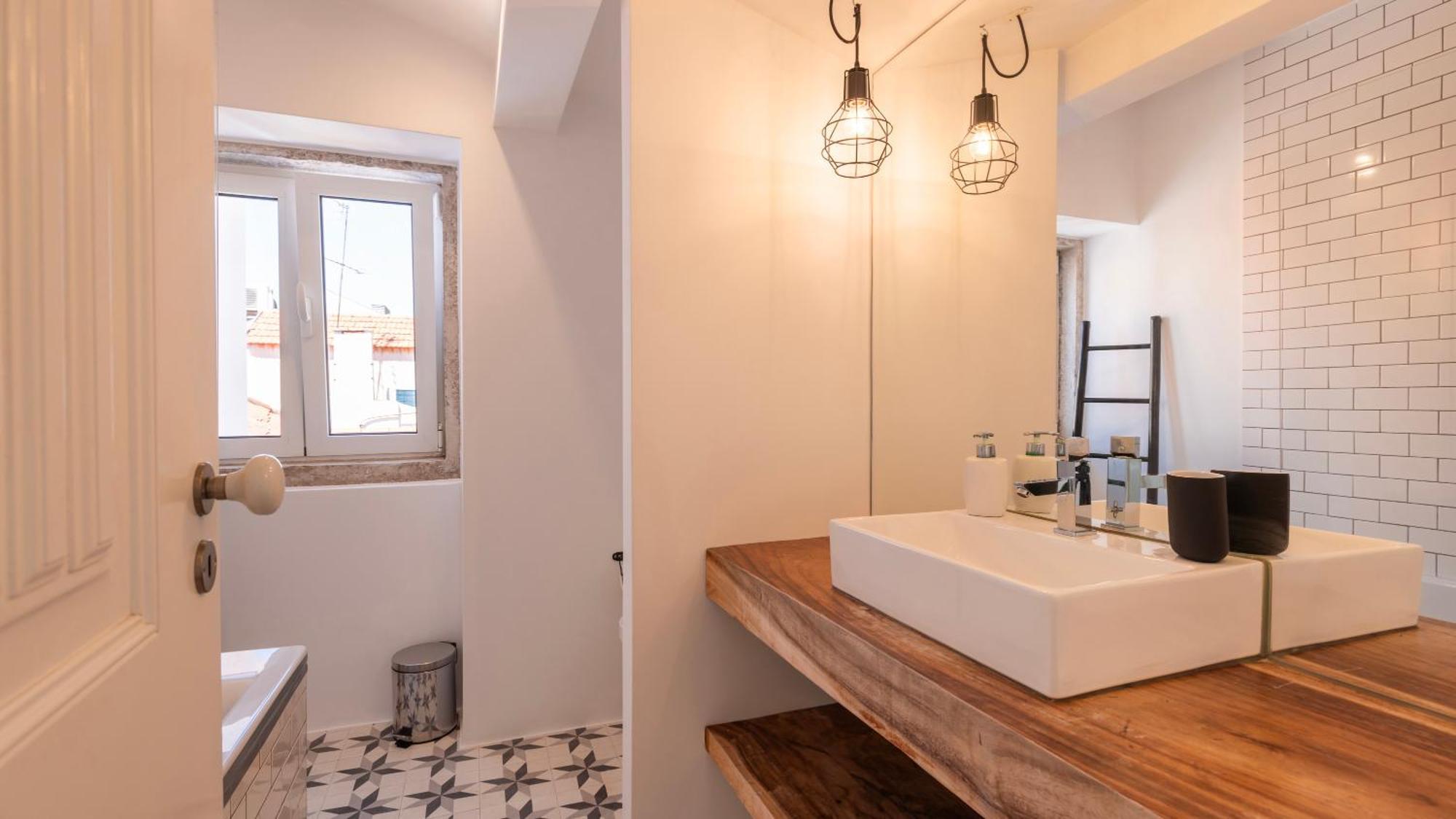 Charming 3Bdr Duplex In City Center By Lovelystay Lisboa Extérieur photo